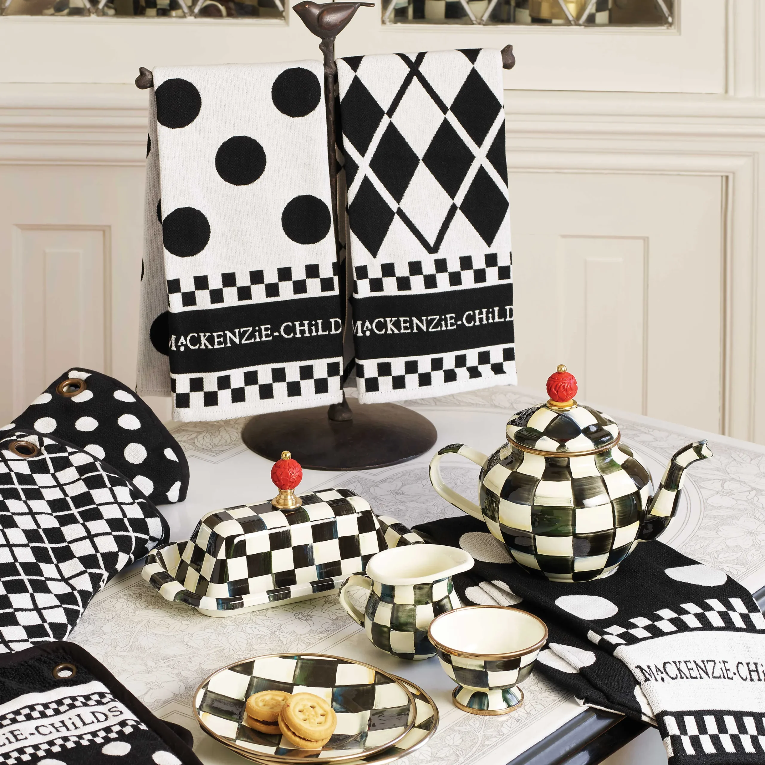 Black & White Dot Dish Towels - Set Of 3|MacKenzie-Childs Hot