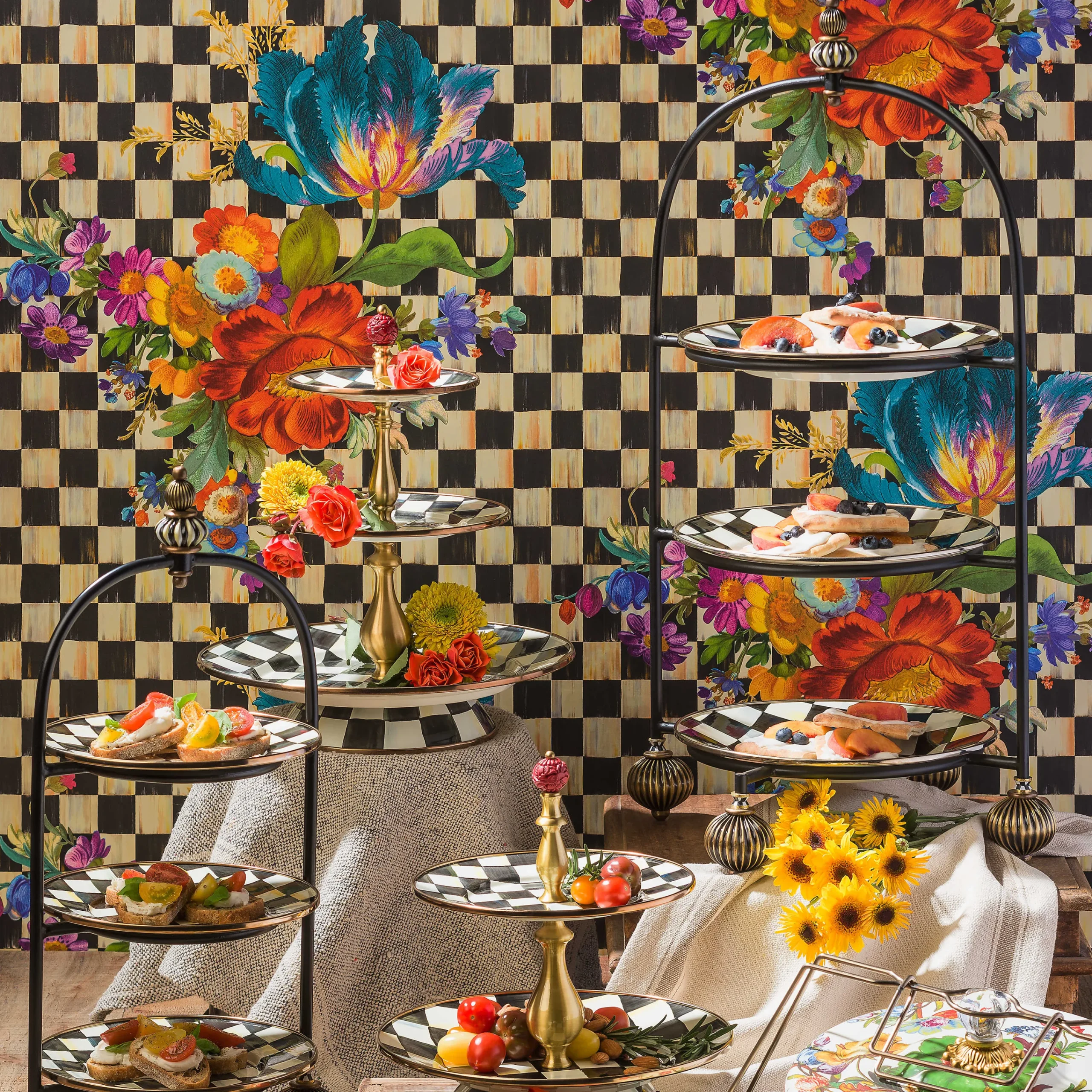 Courtly Check Enamel Two Tier Sweet Stand|MacKenzie-Childs Best