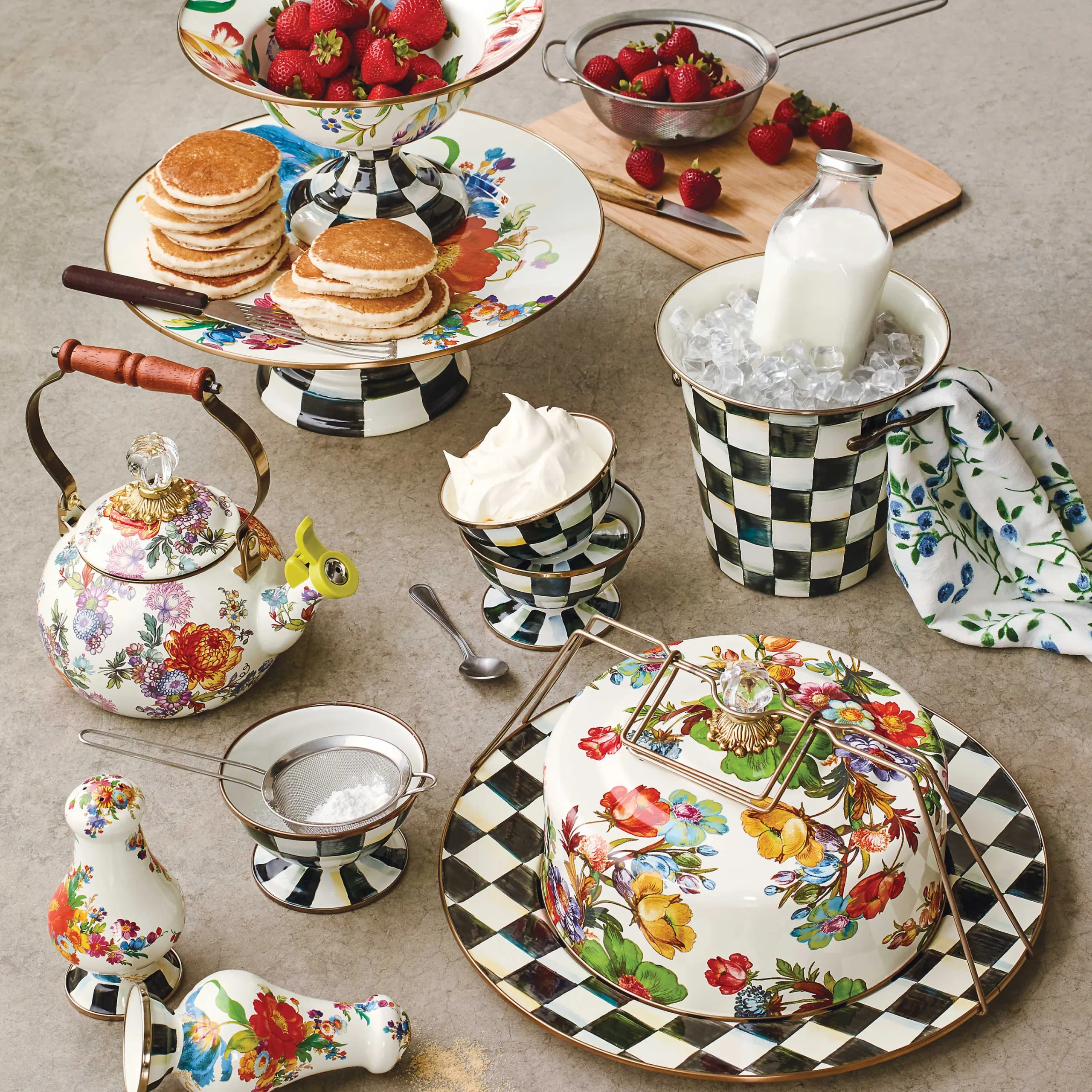 Flower Market Cake Carrier - White|MacKenzie-Childs Best