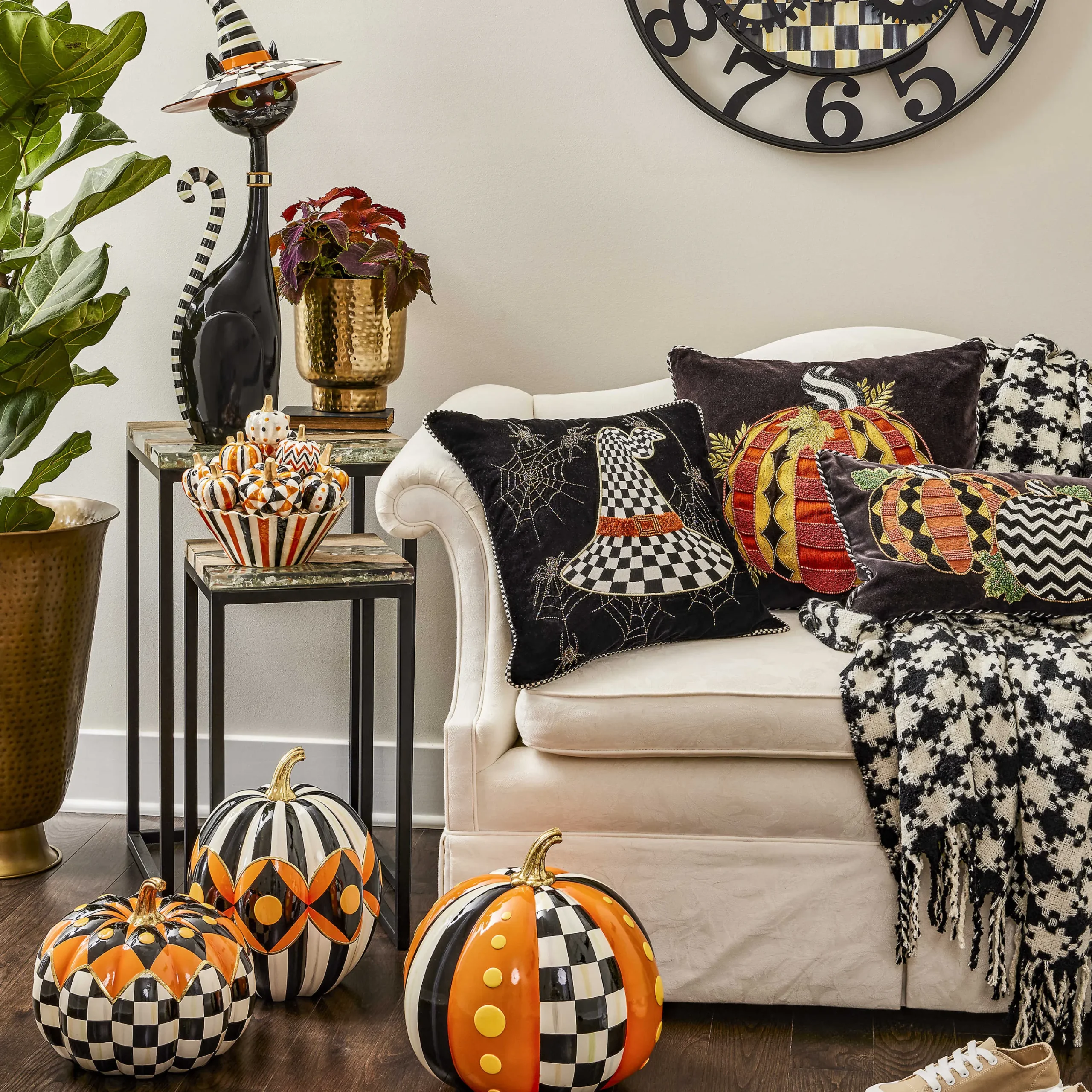 Houndstooth Throw - Black & Ivory|MacKenzie-Childs Hot