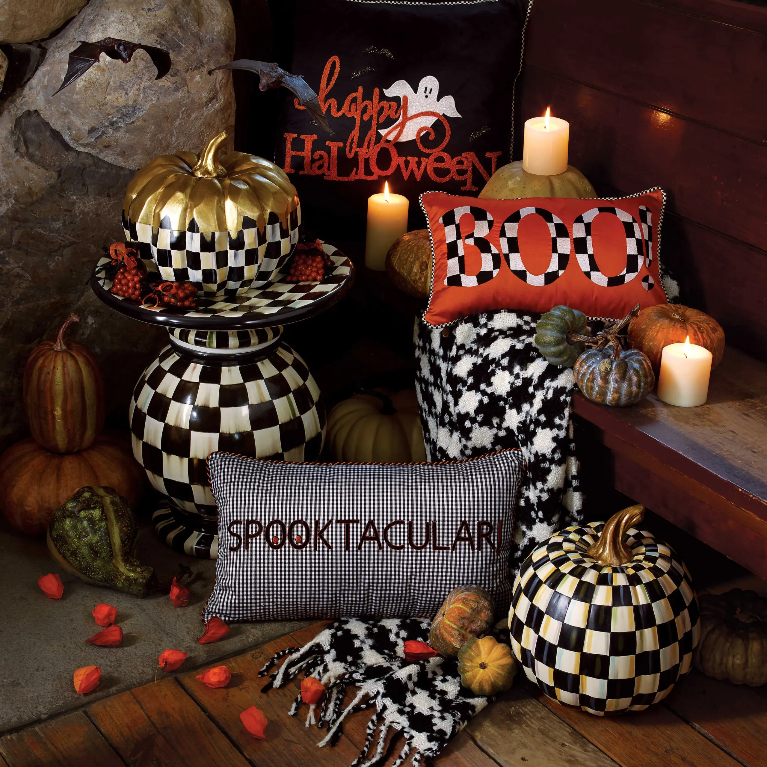 Houndstooth Throw - Black & Ivory|MacKenzie-Childs Hot