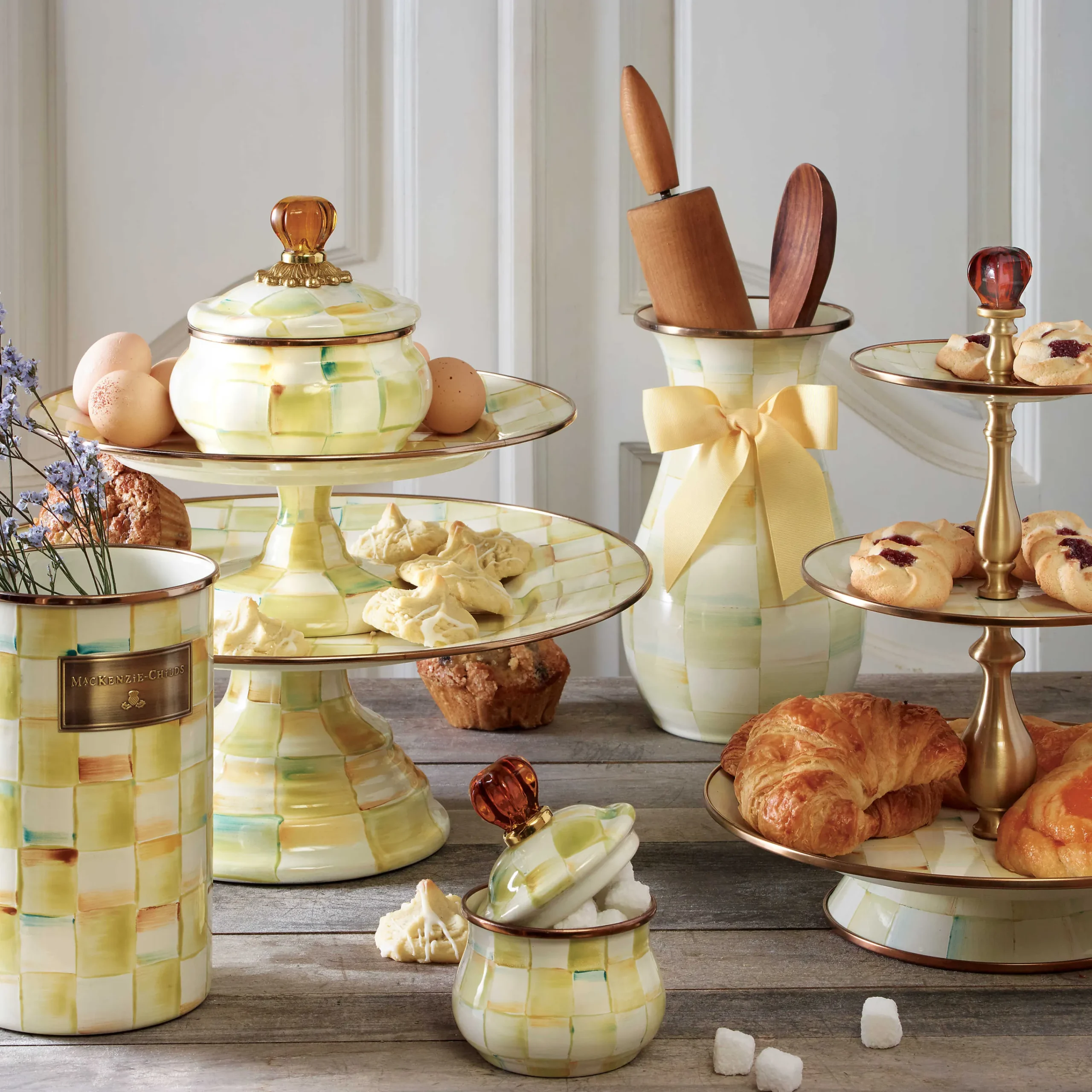 Parchment Check Enamel Utensil Holder|MacKenzie-Childs Outlet